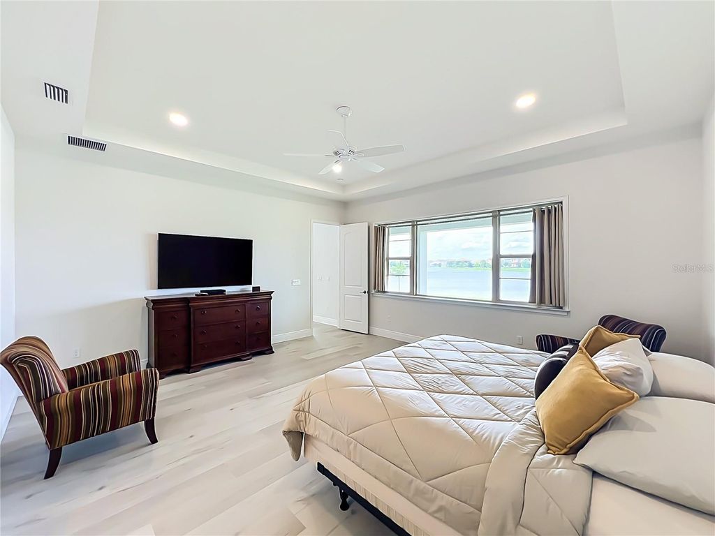 Image 26 of property listing at 13809 LARKTON LANE, Orlando, FL 32832