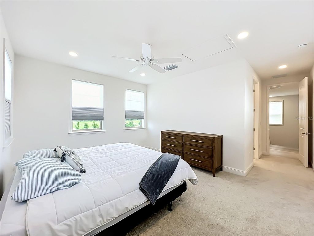 Image 39 of property listing at 13809 LARKTON LANE, Orlando, FL 32832