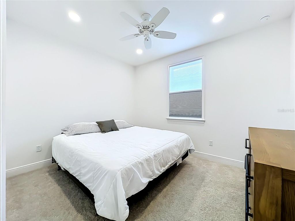 Image 43 of property listing at 13809 LARKTON LANE, Orlando, FL 32832