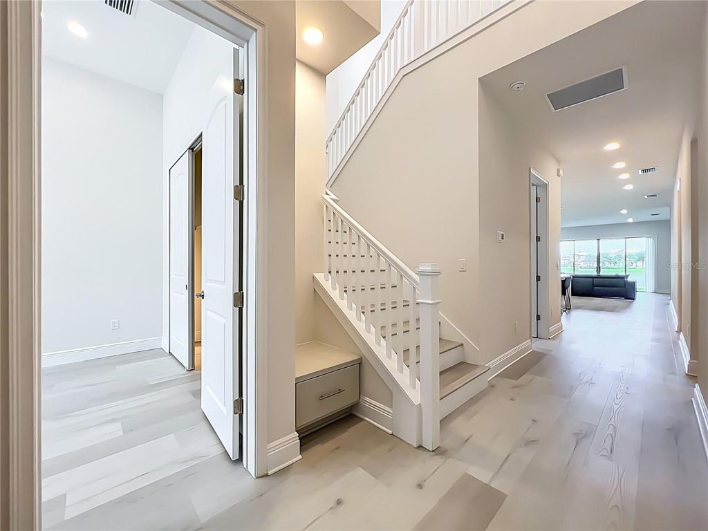 Image 6 of property listing at 13809 LARKTON LANE, Orlando, FL 32832