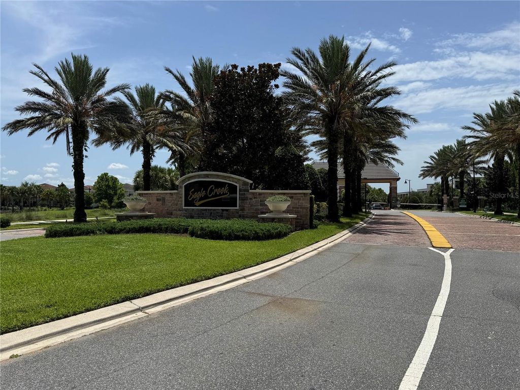 Image 81 of property listing at 13809 LARKTON LANE, Orlando, FL 32832