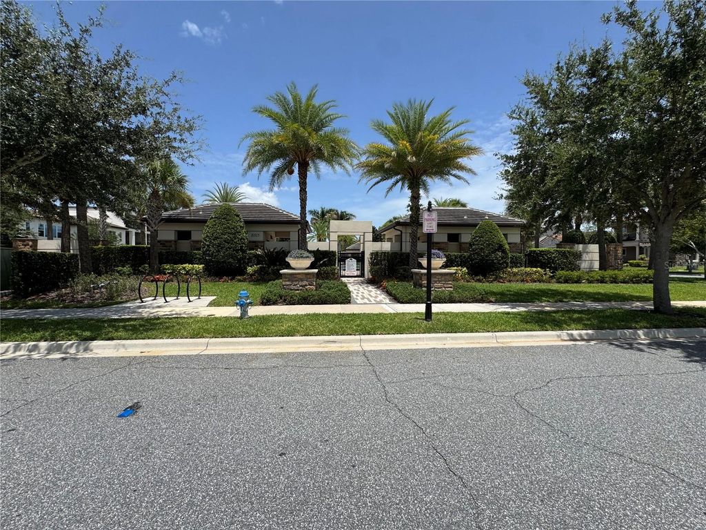 Image 82 of property listing at 13809 LARKTON LANE, Orlando, FL 32832