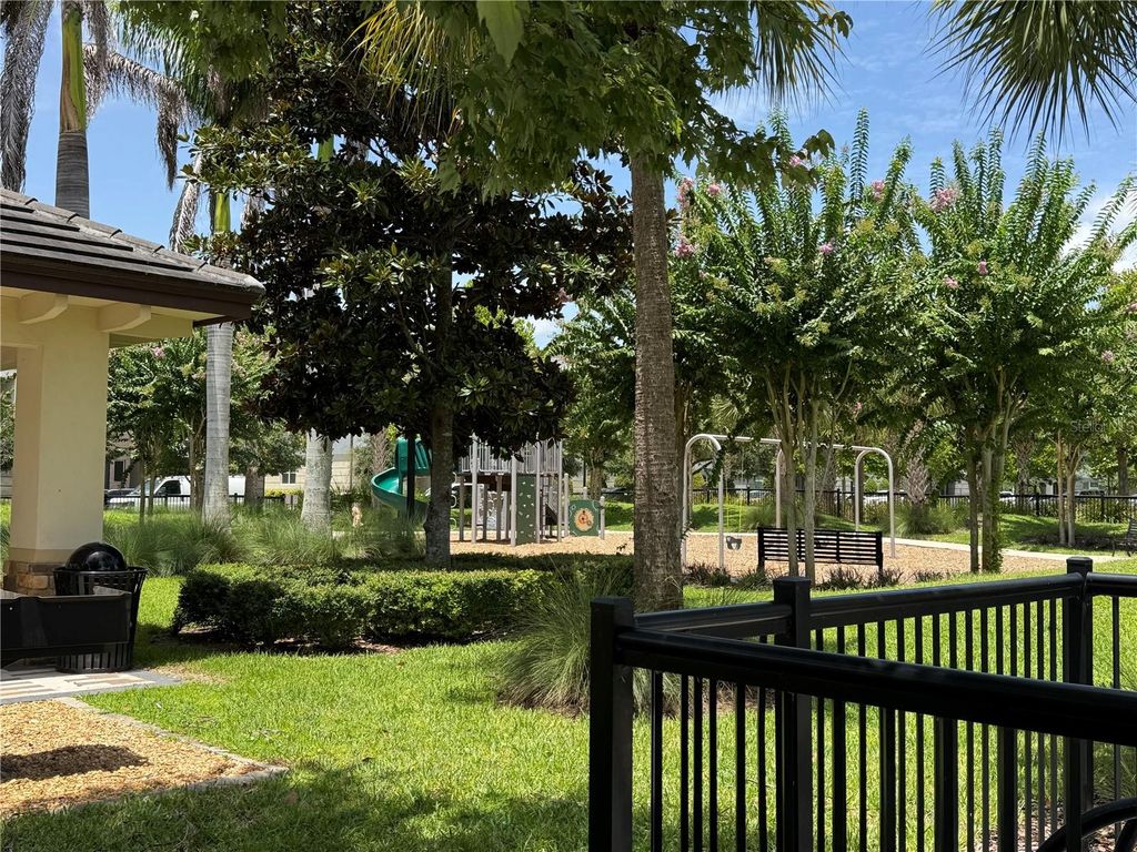 Image 85 of property listing at 13809 LARKTON LANE, Orlando, FL 32832