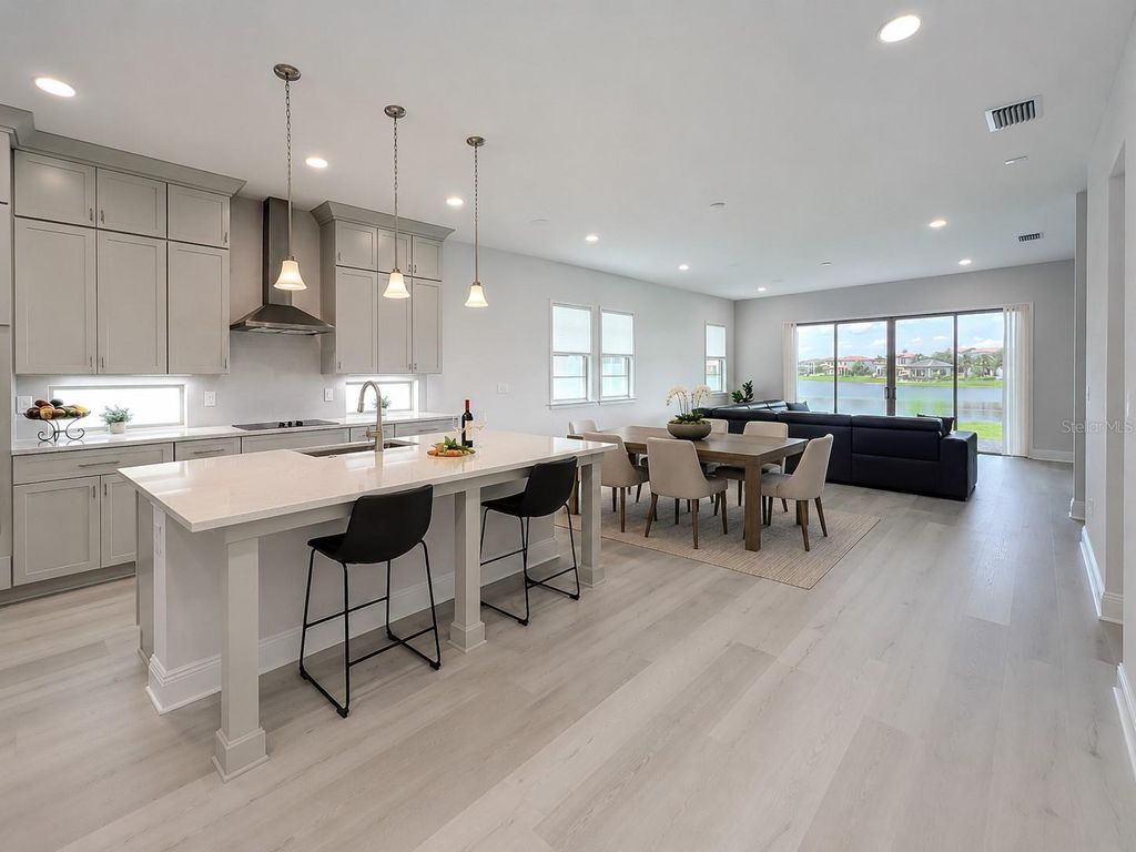 Image 10 of property listing at 13809 LARKTON LANE, Orlando, FL 32832