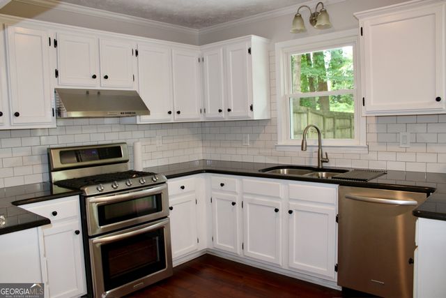 2160 Lakeway Drive, Dacula, GA 30019