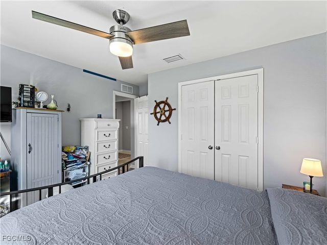 917 NW 13th AVE, Cape Coral, FL 33993