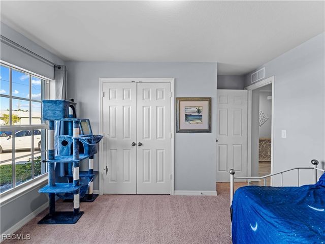 917 NW 13th AVE, Cape Coral, FL 33993