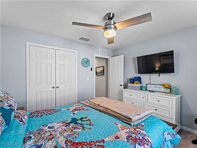 917 NW 13th AVE, Cape Coral, FL 33993