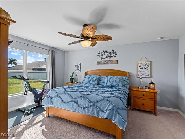 917 NW 13th AVE, Cape Coral, FL 33993