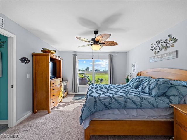 917 NW 13th AVE, Cape Coral, FL 33993