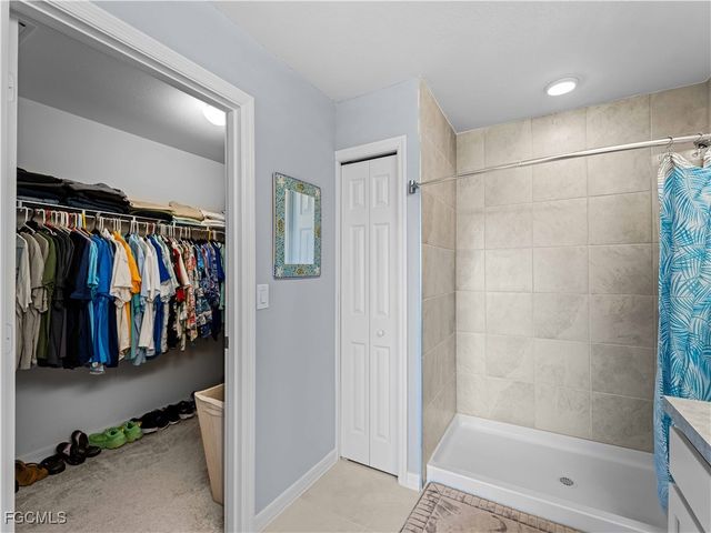 917 NW 13th AVE, Cape Coral, FL 33993