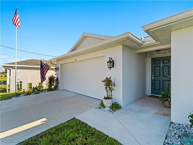 917 NW 13th AVE, Cape Coral, FL 33993