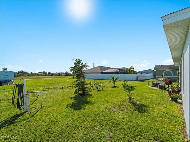 917 NW 13th AVE, Cape Coral, FL 33993