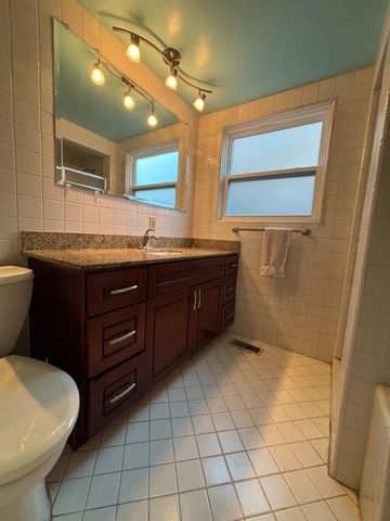 465 N Tuxedo Ave, Stockton, CA 95204