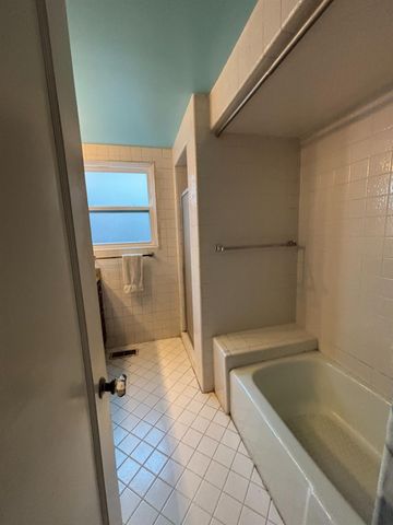 465 N Tuxedo Ave, Stockton, CA 95204