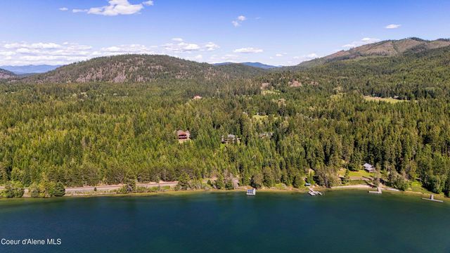 457 Gypsy Bay RD, Sagle, ID 83860