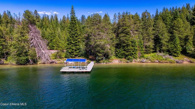 457 Gypsy Bay RD, Sagle, ID 83860