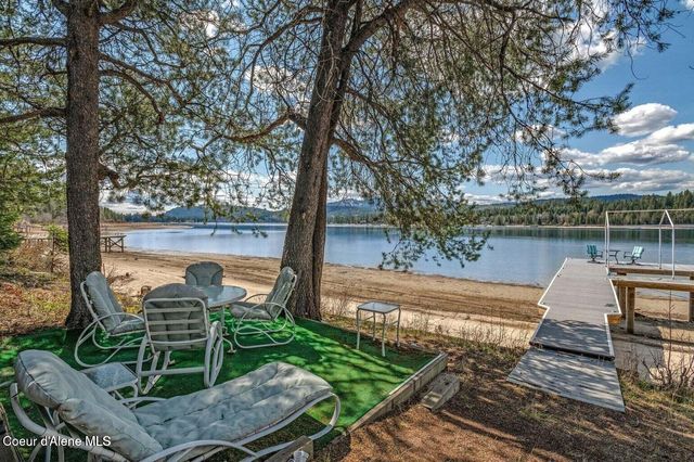 457 Gypsy Bay RD, Sagle, ID 83860