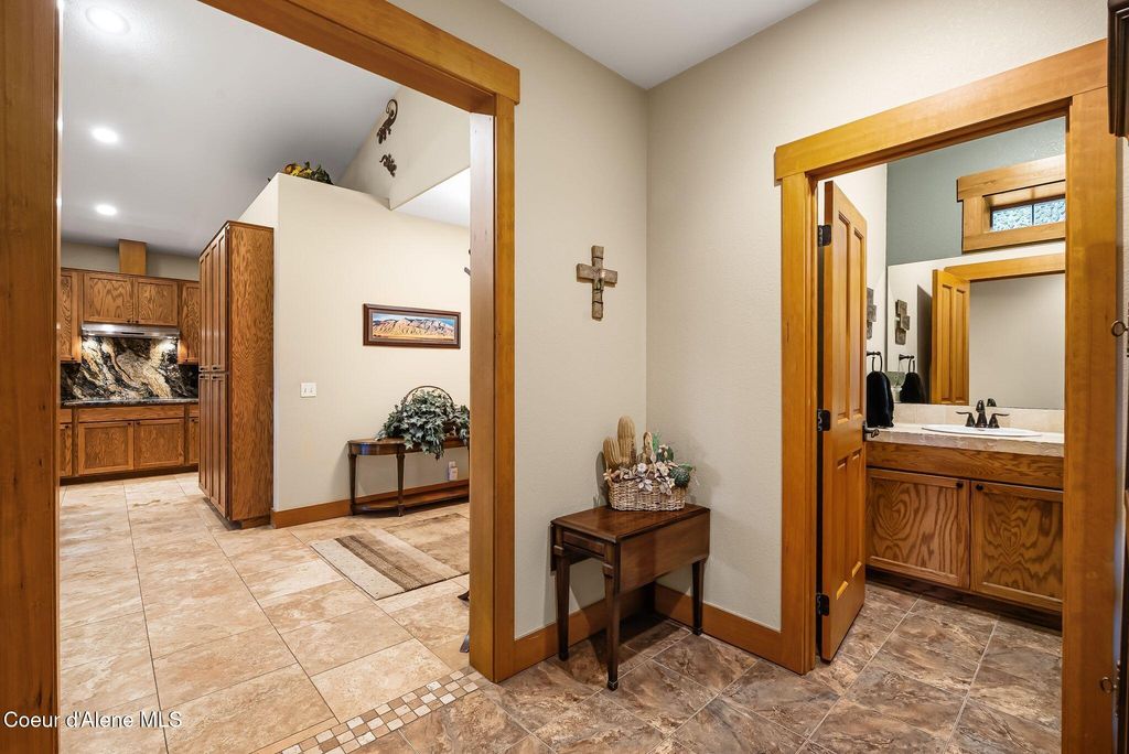 457 Gypsy Bay RD, Sagle, ID 83860 photo 17