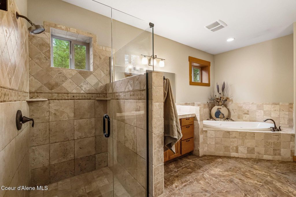 457 Gypsy Bay RD, Sagle, ID 83860 photo 22