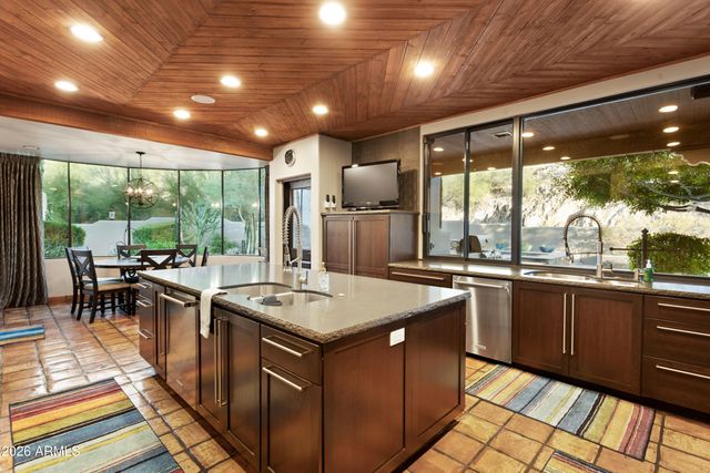 7127 N 23RD Place N, Phoenix, AZ 85020