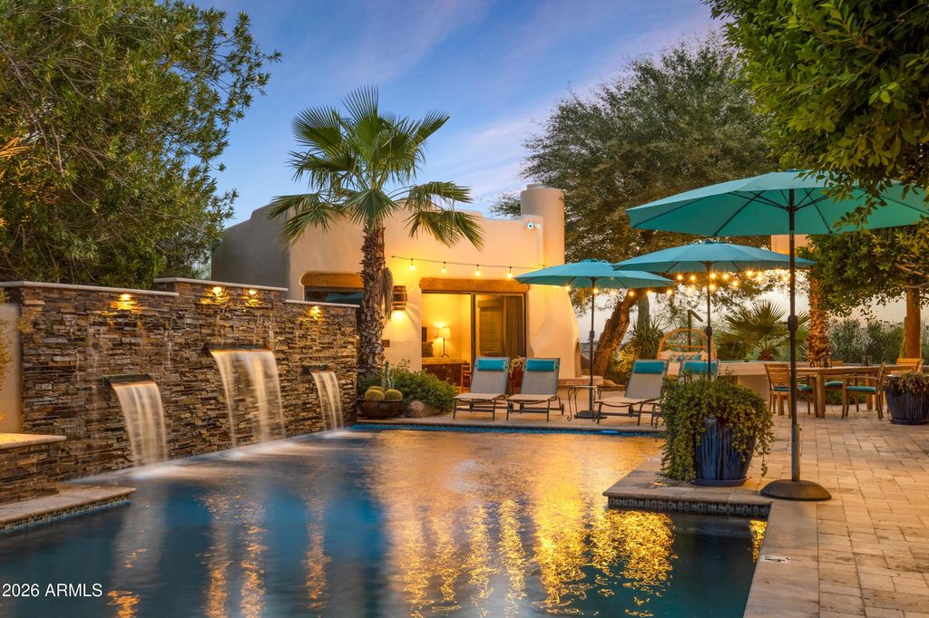 7127 N 23RD Place N, Phoenix, AZ 85020