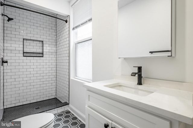 1805 CHESTNUT ST, Philadelphia, PA 19103