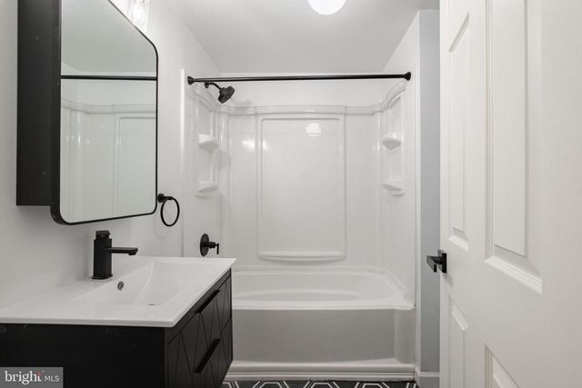 1805 CHESTNUT ST, Philadelphia, PA 19103