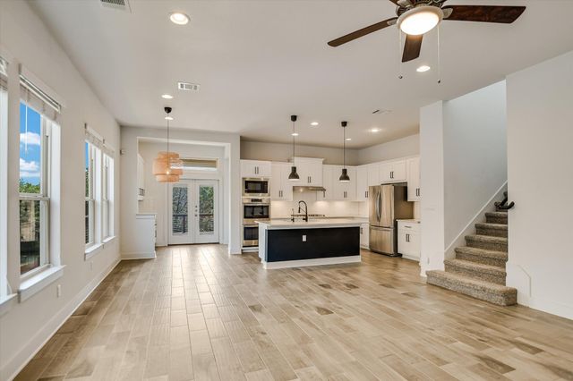 6720 Llano Stage TRL, Austin, TX 78738