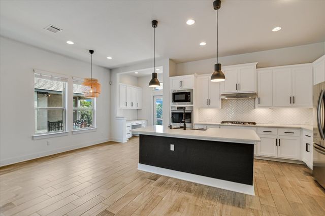 6720 Llano Stage TRL, Austin, TX 78738