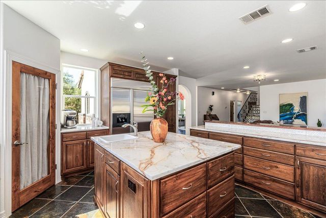 23802 Oscar RD, Spicewood, TX 78669