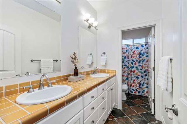 23802 Oscar RD, Spicewood, TX 78669