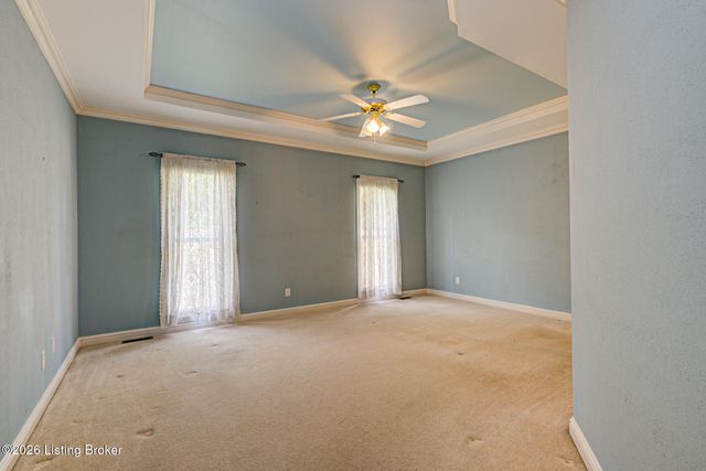 1421 Twin Ridge Rd, Louisville, KY 40242