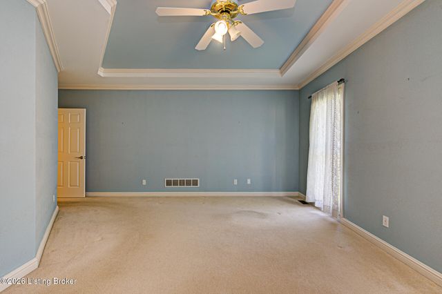 1421 Twin Ridge Rd, Louisville, KY 40242