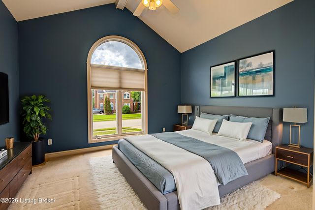 1421 Twin Ridge Rd, Louisville, KY 40242