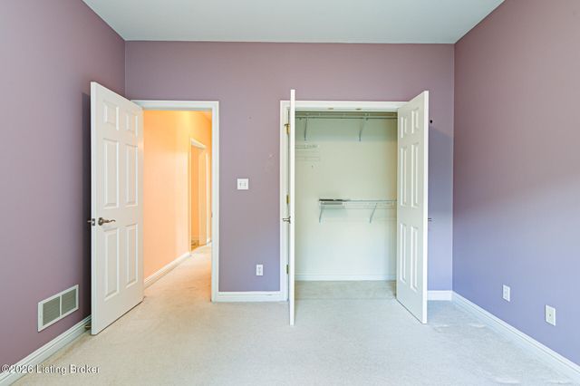 1421 Twin Ridge Rd, Louisville, KY 40242