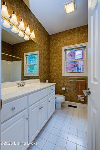 1421 Twin Ridge Rd, Louisville, KY 40242