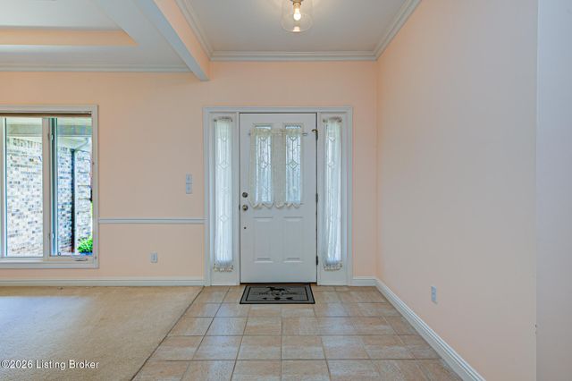 1421 Twin Ridge Rd, Louisville, KY 40242