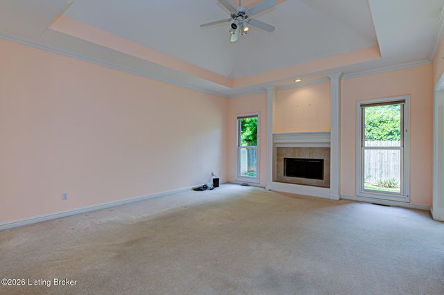 1421 Twin Ridge Rd, Louisville, KY 40242