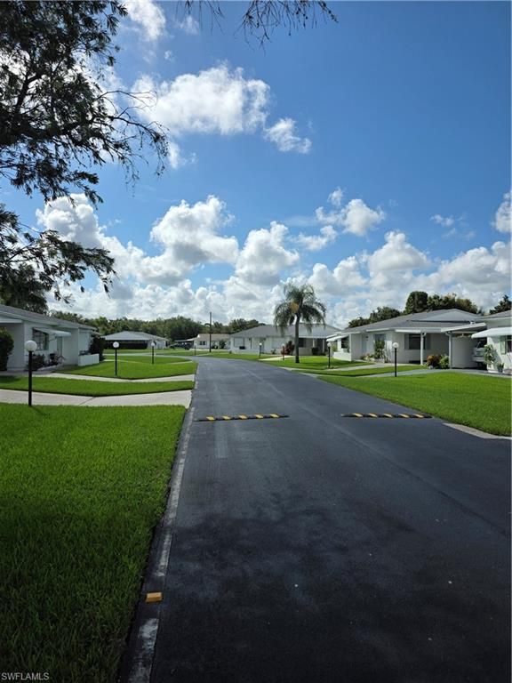 52 Heath Aster LN, LEHIGH ACRES, FL 33936 — photo 3