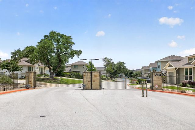 710 Arrow Point DR 18, Cedar Park, TX 78613