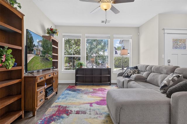 710 Arrow Point DR 18, Cedar Park, TX 78613