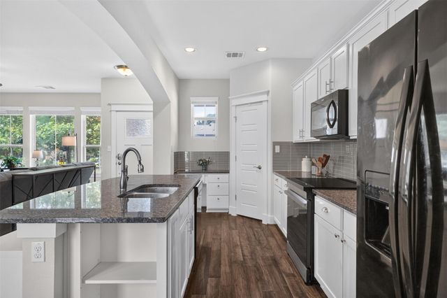 710 Arrow Point DR 18, Cedar Park, TX 78613
