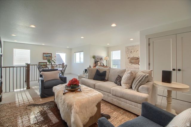 1390 E ORCHARD RIDGE LN, Kaysville, UT 84037