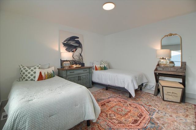 1390 E ORCHARD RIDGE LN, Kaysville, UT 84037
