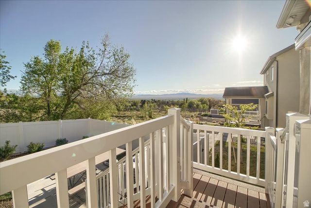 1390 E ORCHARD RIDGE LN, Kaysville, UT 84037