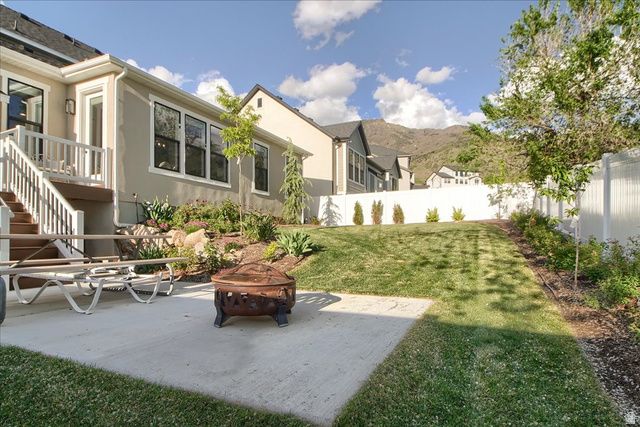 1390 E ORCHARD RIDGE LN, Kaysville, UT 84037