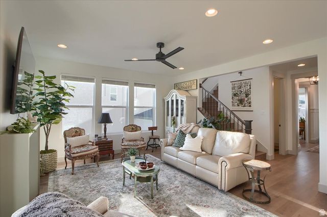 1390 E ORCHARD RIDGE LN, Kaysville, UT 84037