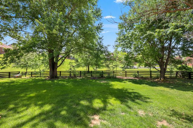 1112 Valley Run Drive, Richmond, KY 40475