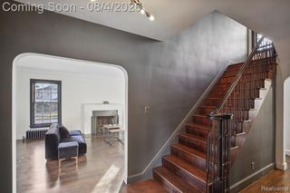 276 Lewiston Road, Grosse Pointe, MI 48236